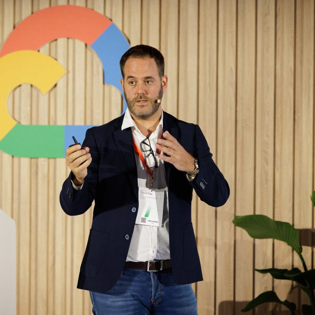 Jose Alemán de Google en el Foro de Ciberserguridad industrial Murcia